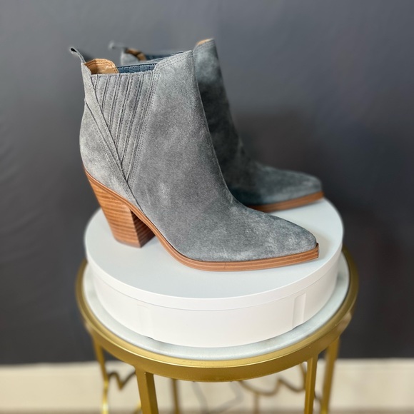 Marc fisher Gardi Gray Suede Pointed Toe Pull on Block heel ankle boot Size 5.5 - Picture 12 of 14